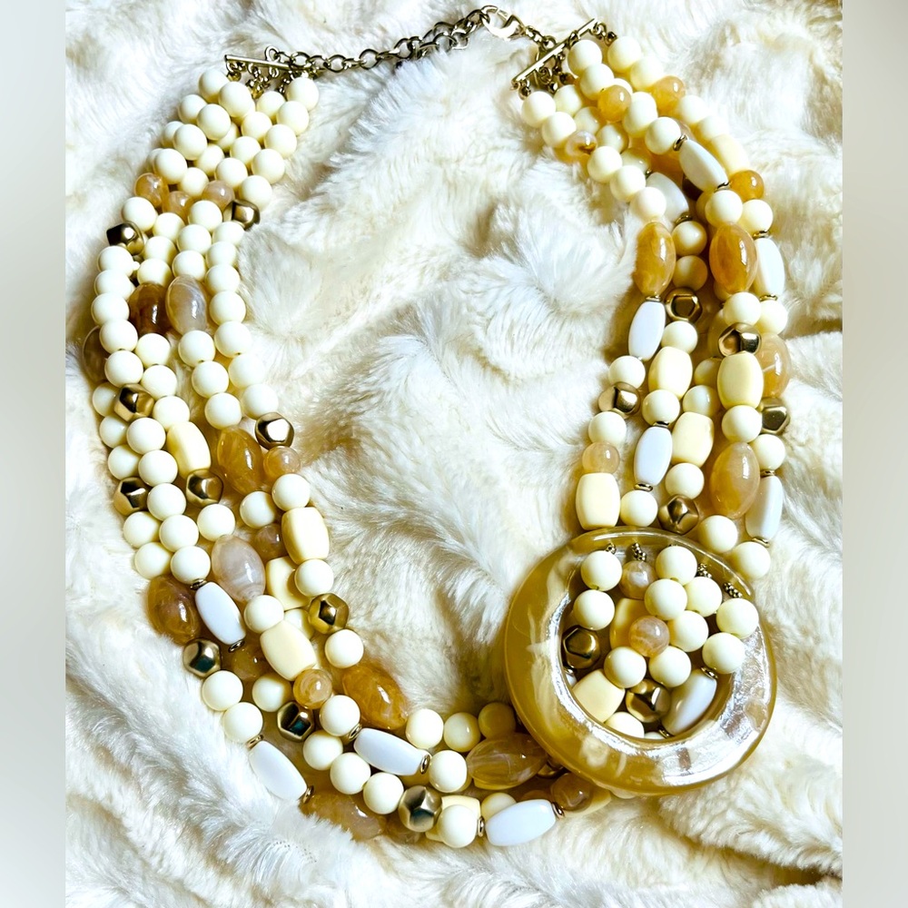 Chico’s beaded necklace Gold tone NEW